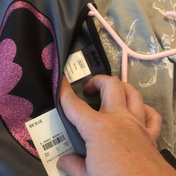 Batman Dress with Cape. Girls XS 4/5 NWT - Picture 3 of 5